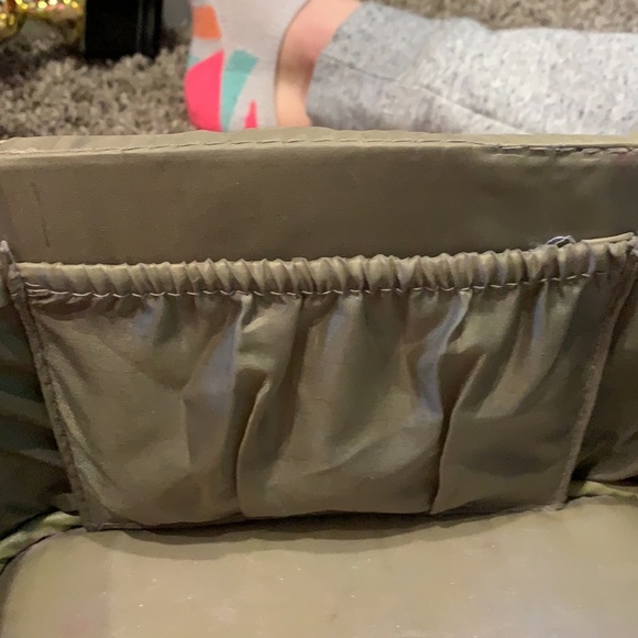 Makeup bag with zipper, mirror and pocket - Picture 6 of 8